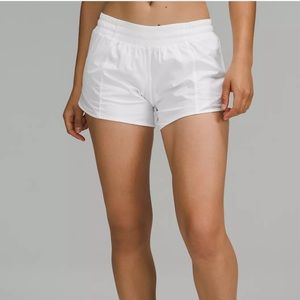 LULU LEMON HOTTY HOT SHORTS SIZE:8
